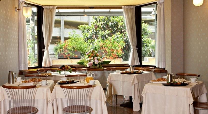 Atahotel Executive Милан Ресторан фото